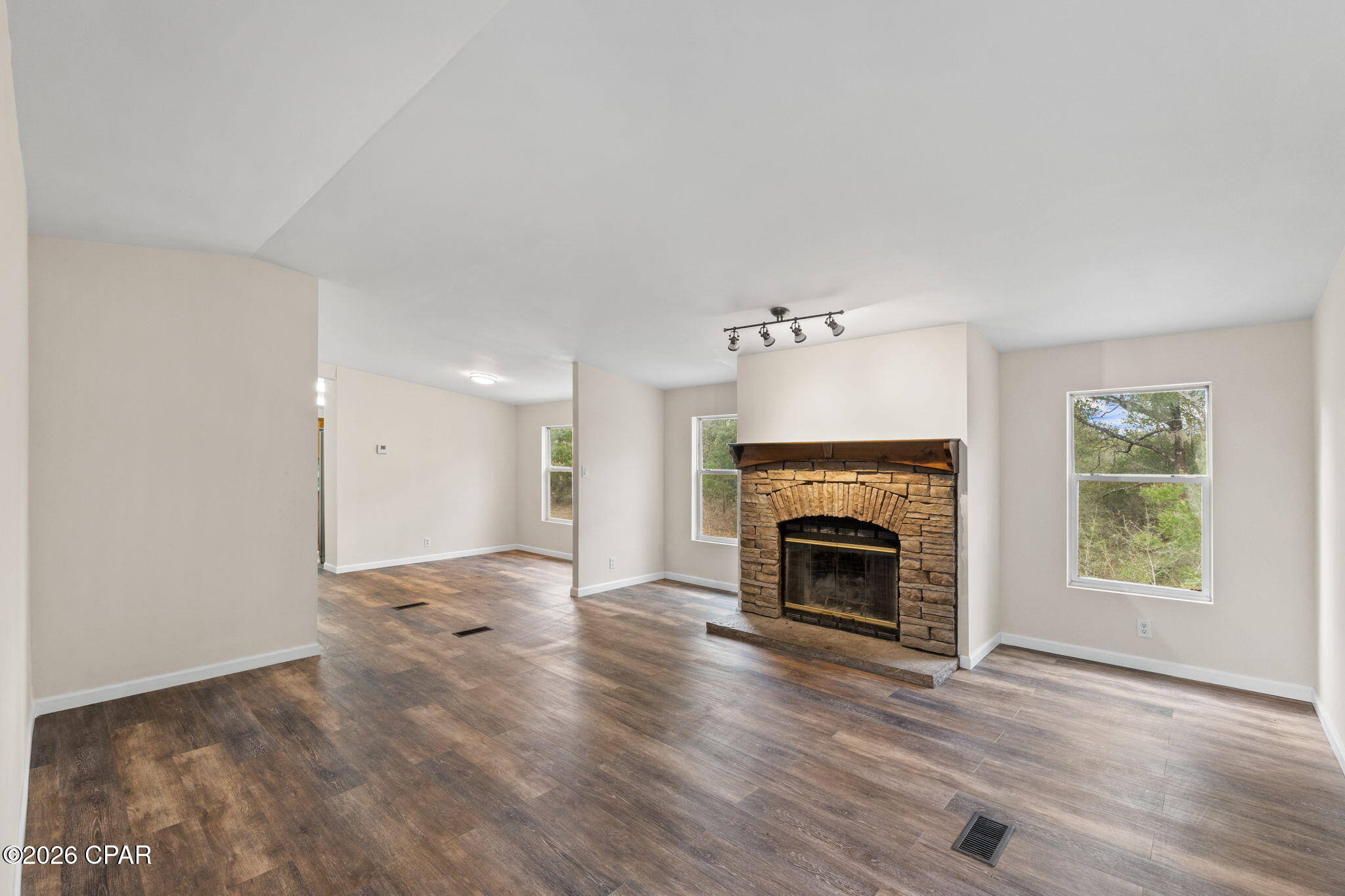 2075 Ferguson Road Chipley, FL 32428 - Photo 3 of 32