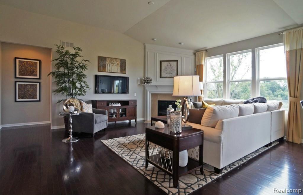 3975 Rainier Drive, Unit 3 Howell, MI 48843 - Photo 6 of 32 WEB-Bayport16.jpg