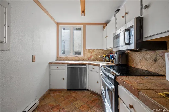 $449,000 | 1200 Warburton Avenue, Unit 21, Yonkers, NY 10701