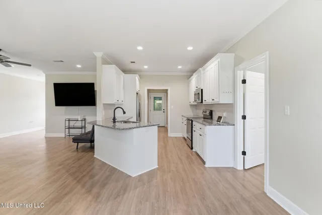 $325,000 | 33 Sky Vw Drive, Purvis, MS 39475