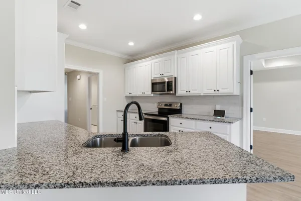 $315,000 | 33 Sky Vw Drive, Purvis, MS 39475