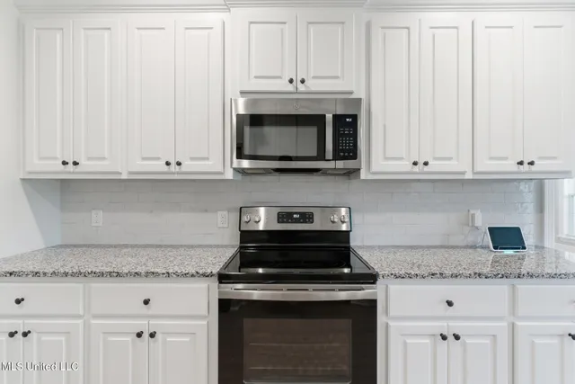 $325,000 | 33 Sky Vw Drive, Purvis, MS 39475