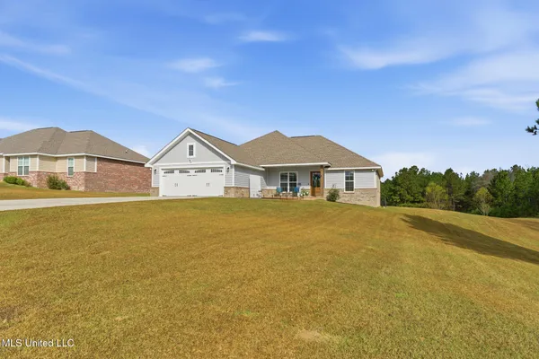 $315,000 | 33 Sky Vw Drive, Purvis, MS 39475