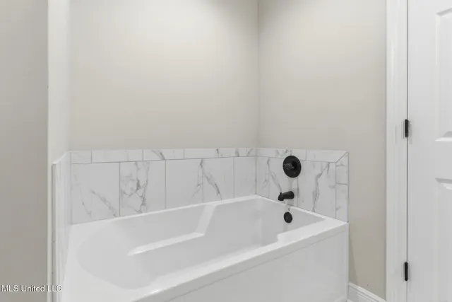 $325,000 | 33 Sky Vw Drive, Purvis, MS 39475