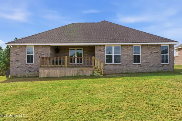 $315,000 | 33 Sky Vw Drive, Purvis, MS 39475