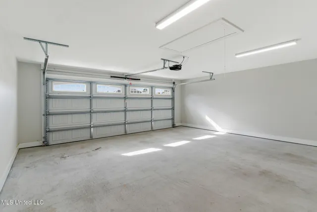 $325,000 | 33 Sky Vw Drive, Purvis, MS 39475