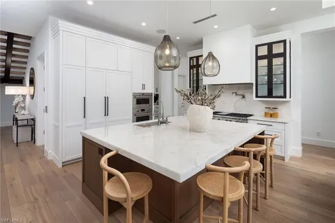 $7,095,000 | 3636 Crayton Road, Naples, FL 34103