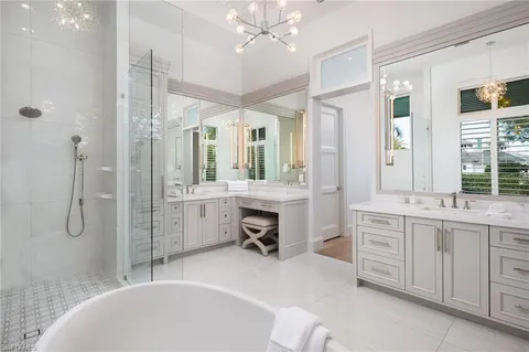 $7,095,000 | 3636 Crayton Road, Naples, FL 34103