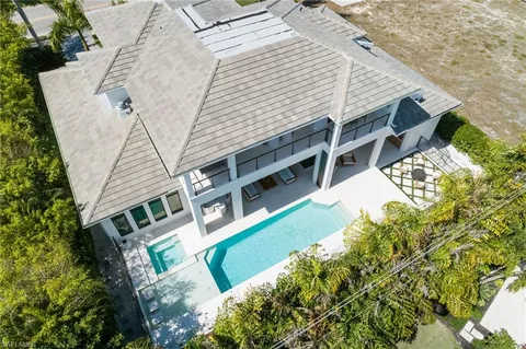 $7,095,000 | 3636 Crayton Road, Naples, FL 34103