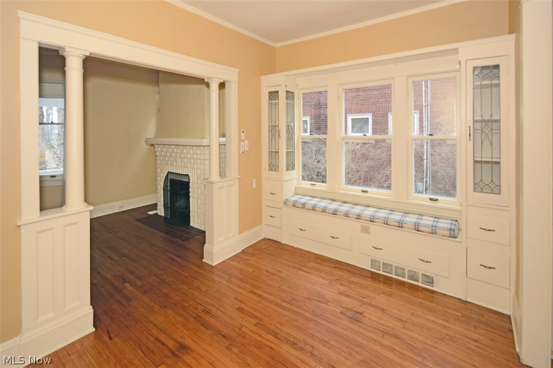 1507 Crest Road Cleveland, OH 44121 - Photo 10 of 34