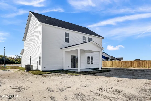 $378,000 | 719 Puppy Drum Lane, Maysville, NC 28555