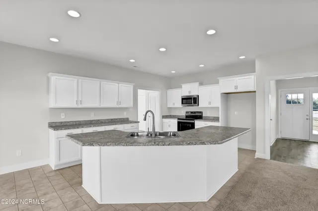 $378,000 | 719 Puppy Drum Lane, Maysville, NC 28555