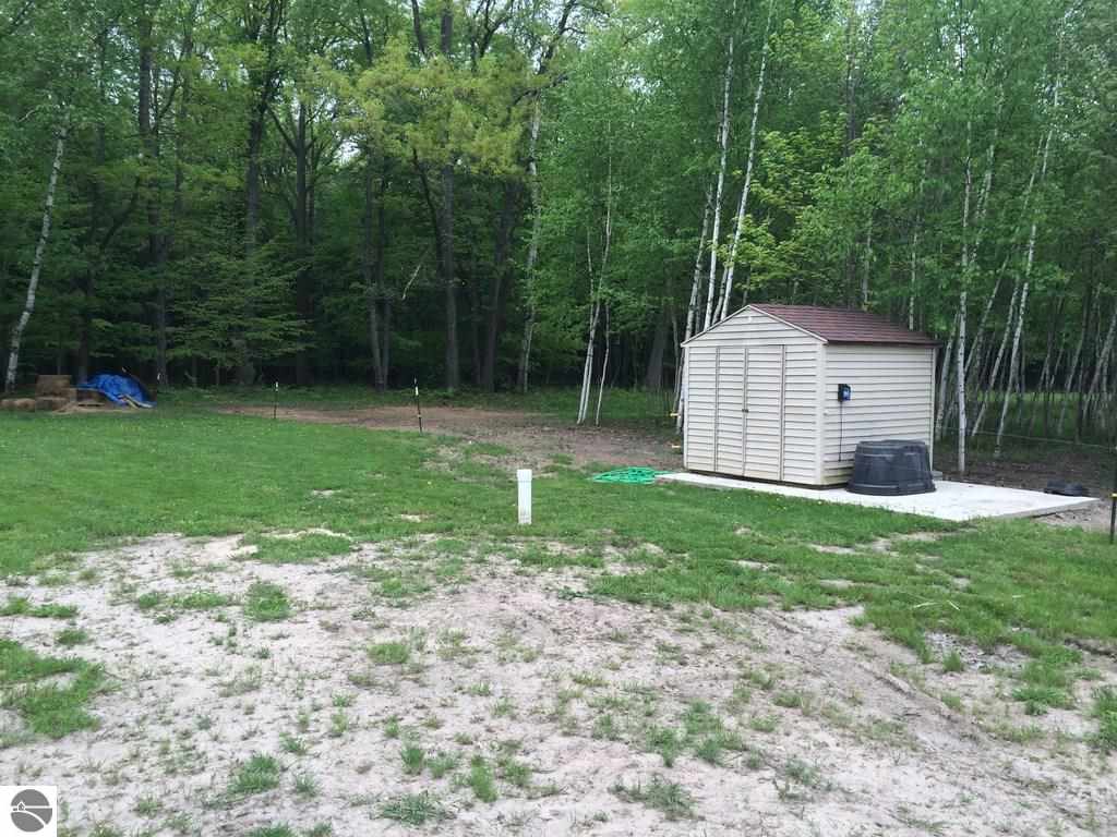 5005 Taylor Road Blanchard, MI 49310 - Photo 12 of 15 1780339-11.JPG
