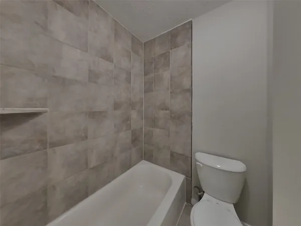 $1,719 | 16006 Camino Del Sol Drive, Houston, TX 77083