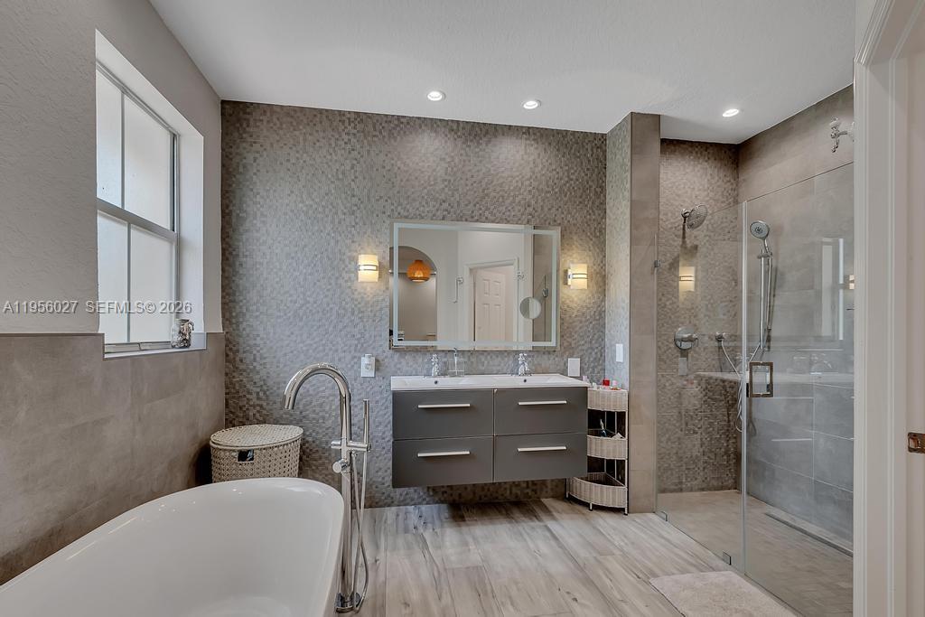 11751 Southwest 137th Place Miami, FL 33186 - Photo 15 of 25