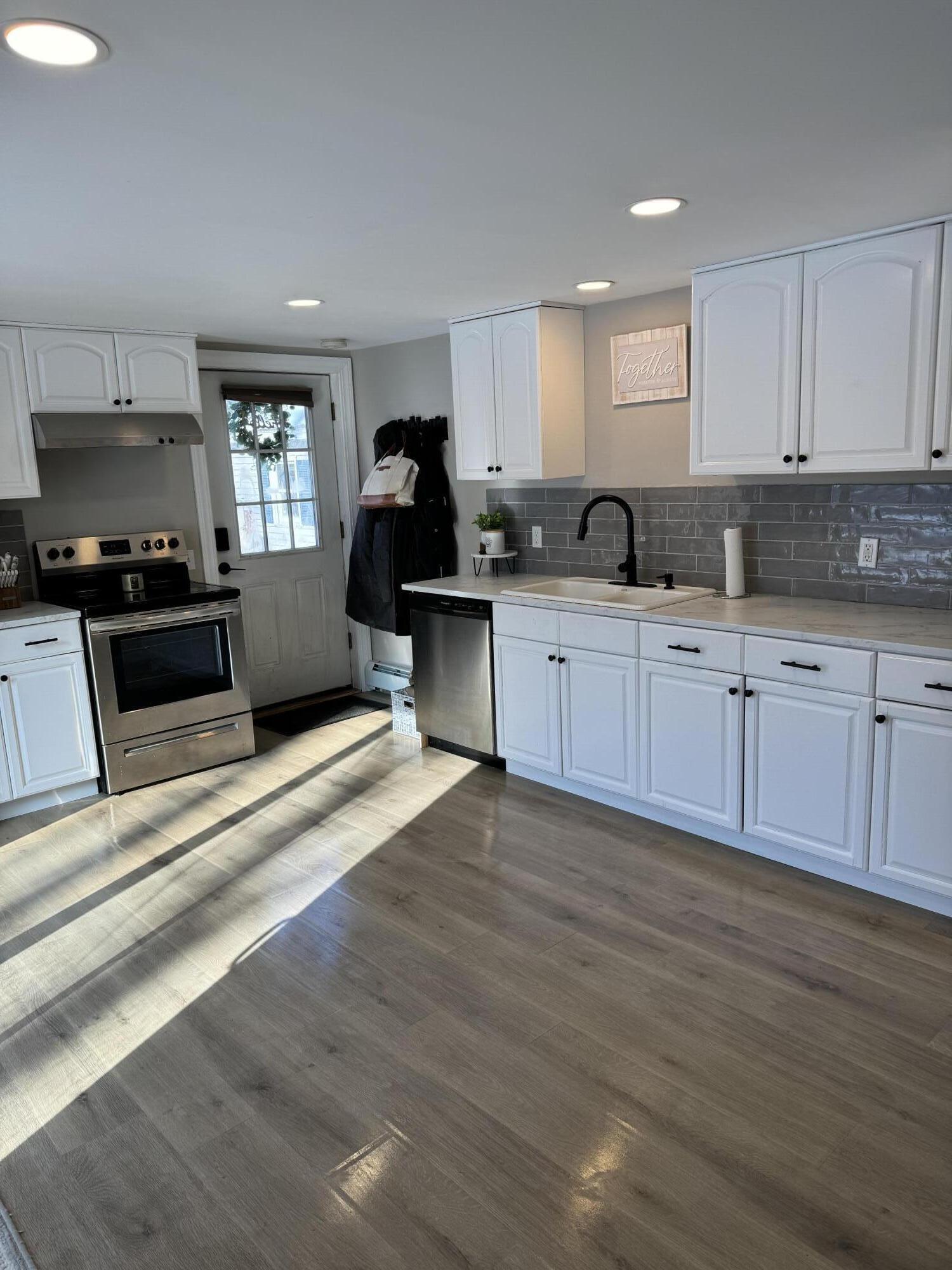 1703 Pond Road Sidney, ME 04330 - Photo 5 of 17 Kitchen