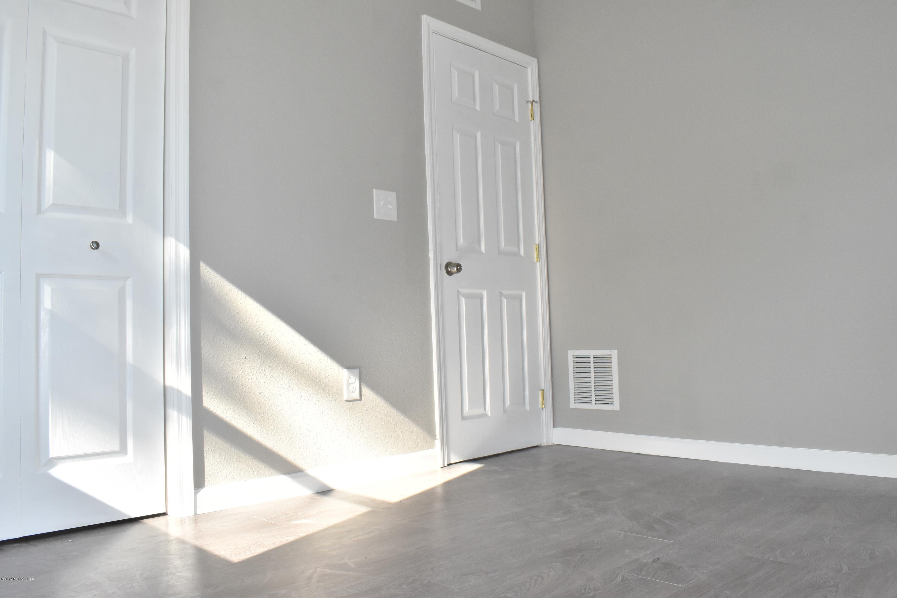 1402 Breton Road Jacksonville, FL 32208 - Photo 24 of 30 DSC_0315