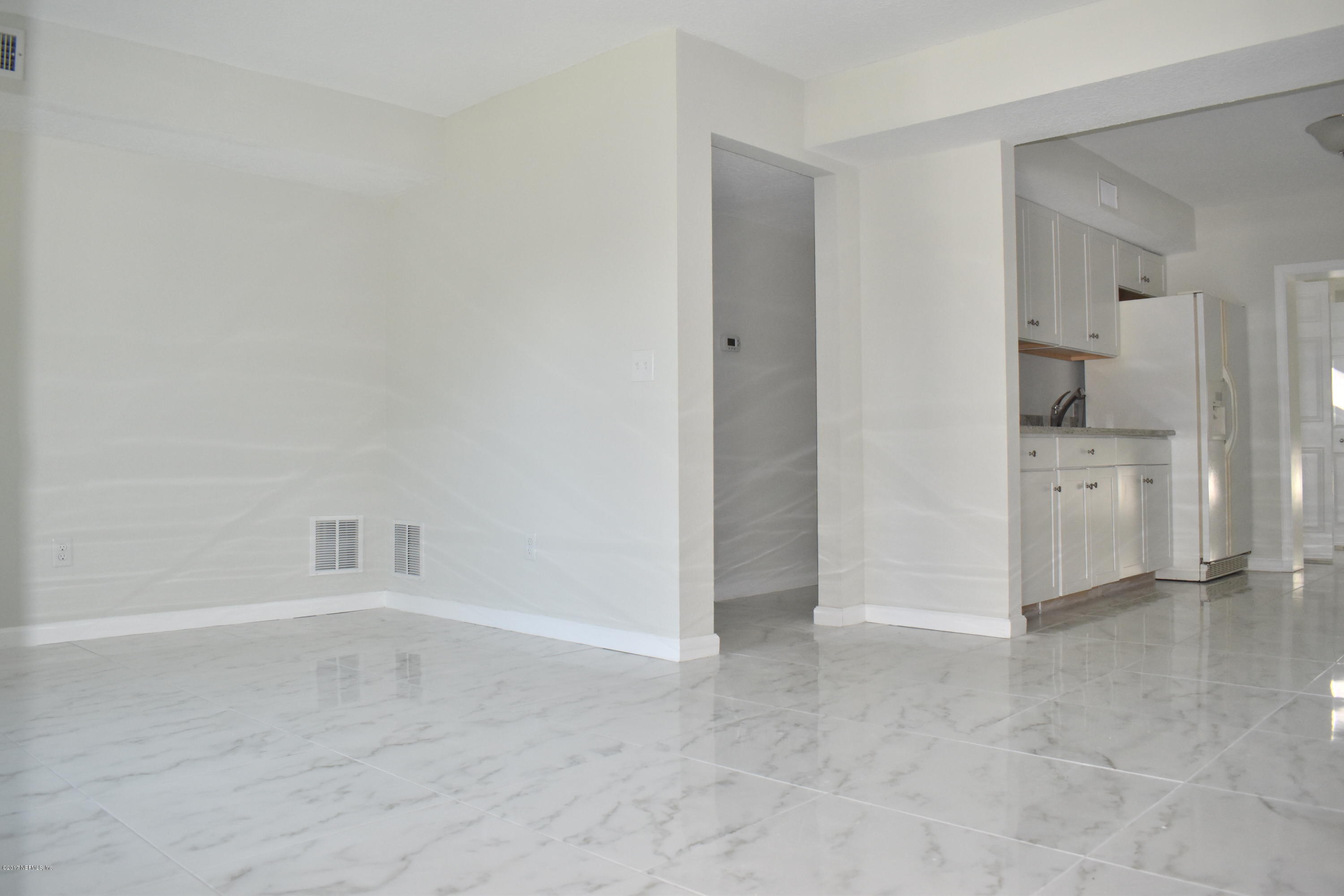 1402 Breton Road Jacksonville, FL 32208 - Photo 3 of 30 DSC_0261