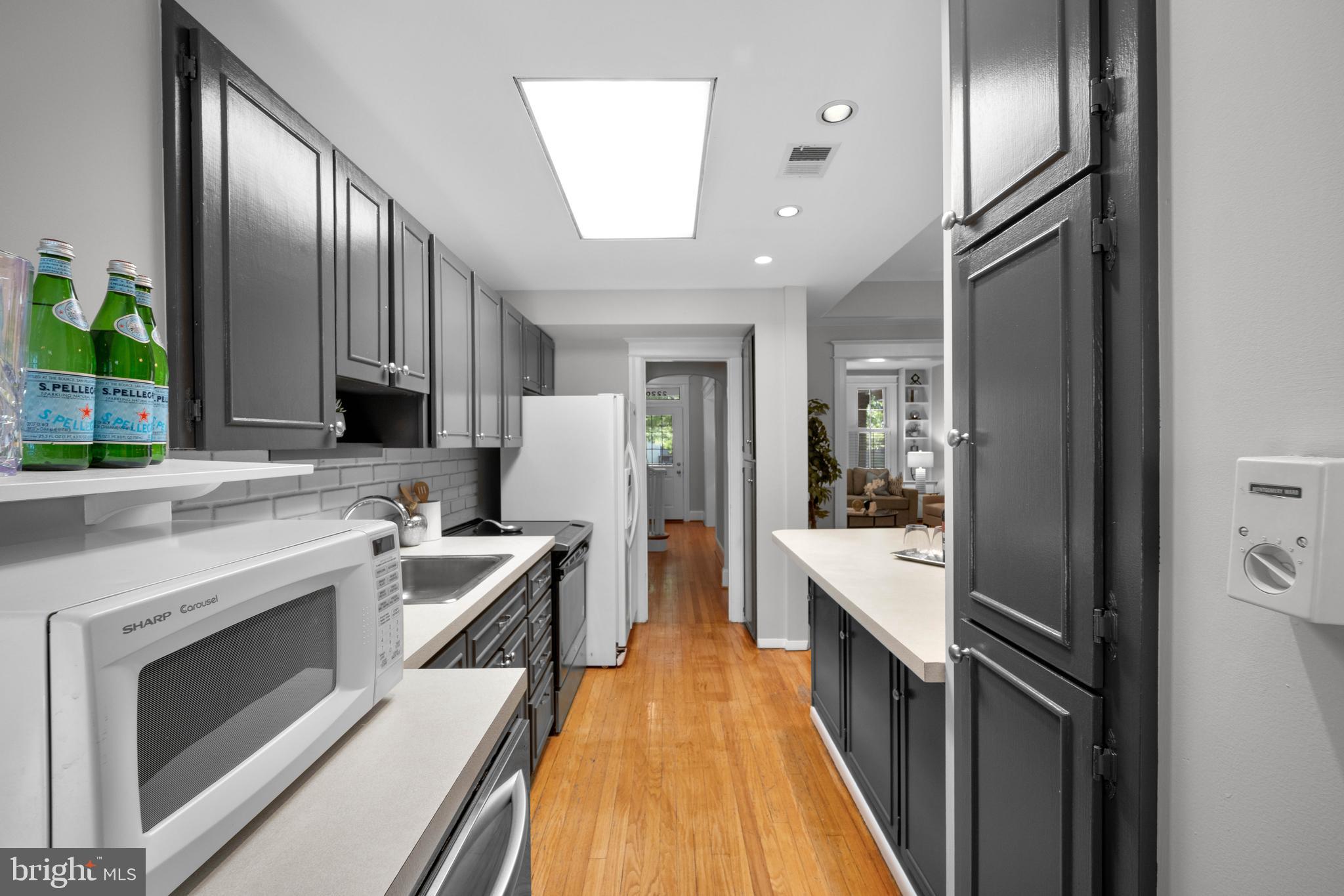 2220 Tunlaw Road Northwest Washington, DC 20007 - Photo 11 of 50 Kitchen