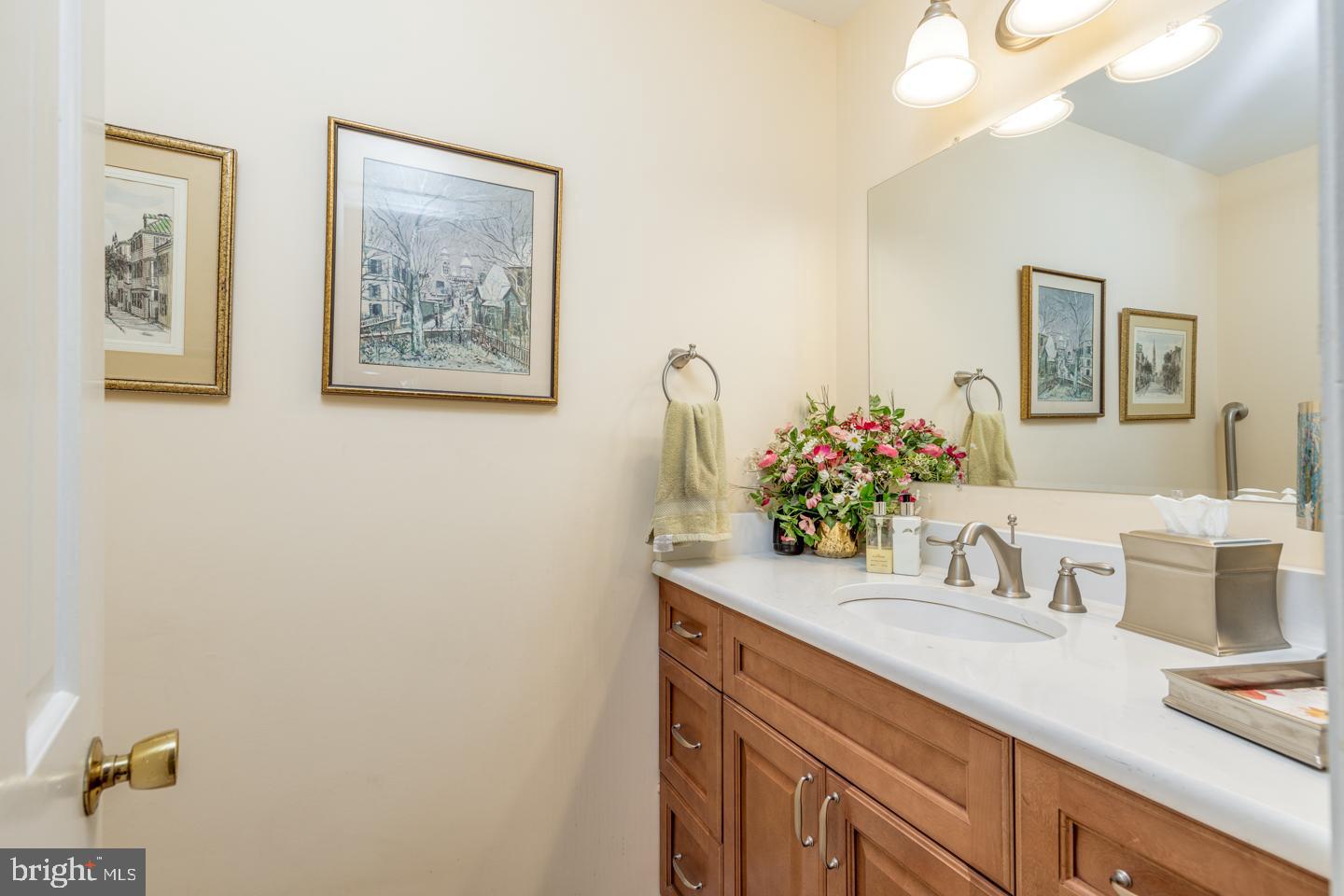 14 Dunbarton Road Cherry Hill, NJ 08003 - Photo 18 of 43 1st floor half bath
