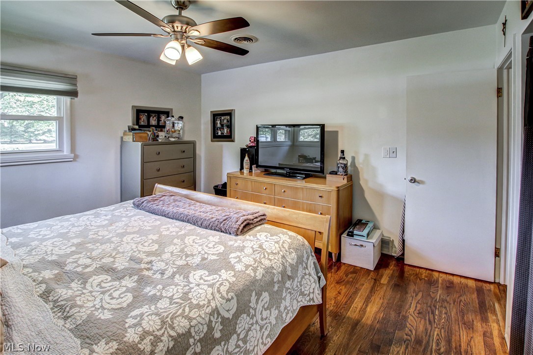604 Miner Road Cleveland, OH 44143 - Photo 18 of 35