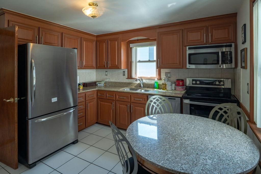 24 Kiernan Road Boston, MA 02132 - Photo 10 of 28 Gallery Image 10