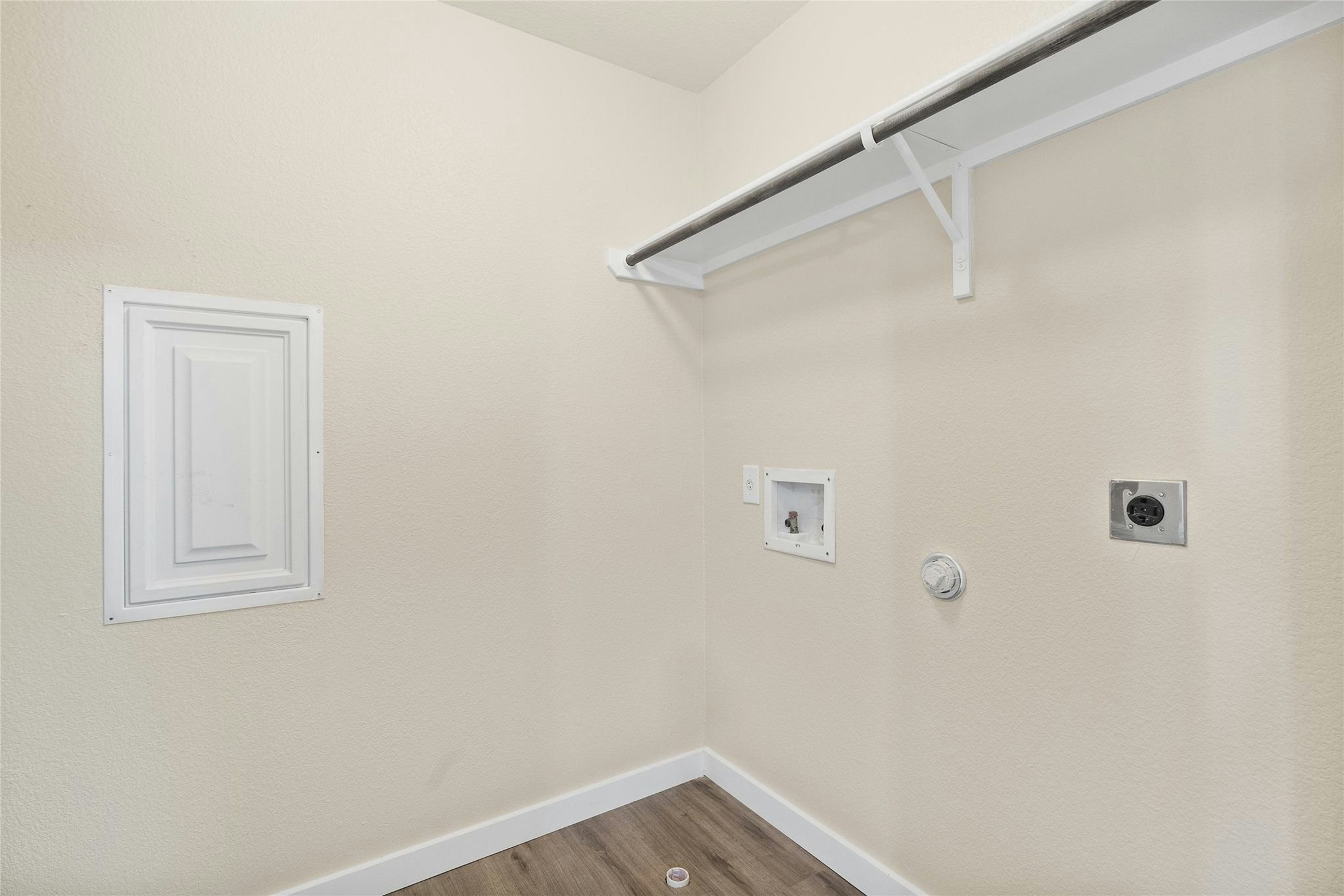44 Verde Ranch Loop Leander, TX 78641 - Photo 18 of 24 a view of a small room