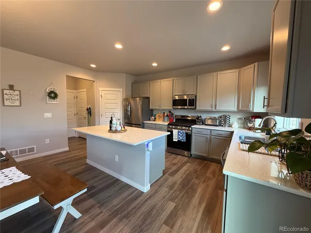 $3,200 | 130 Sabin Way, Lochbuie, CO 80603