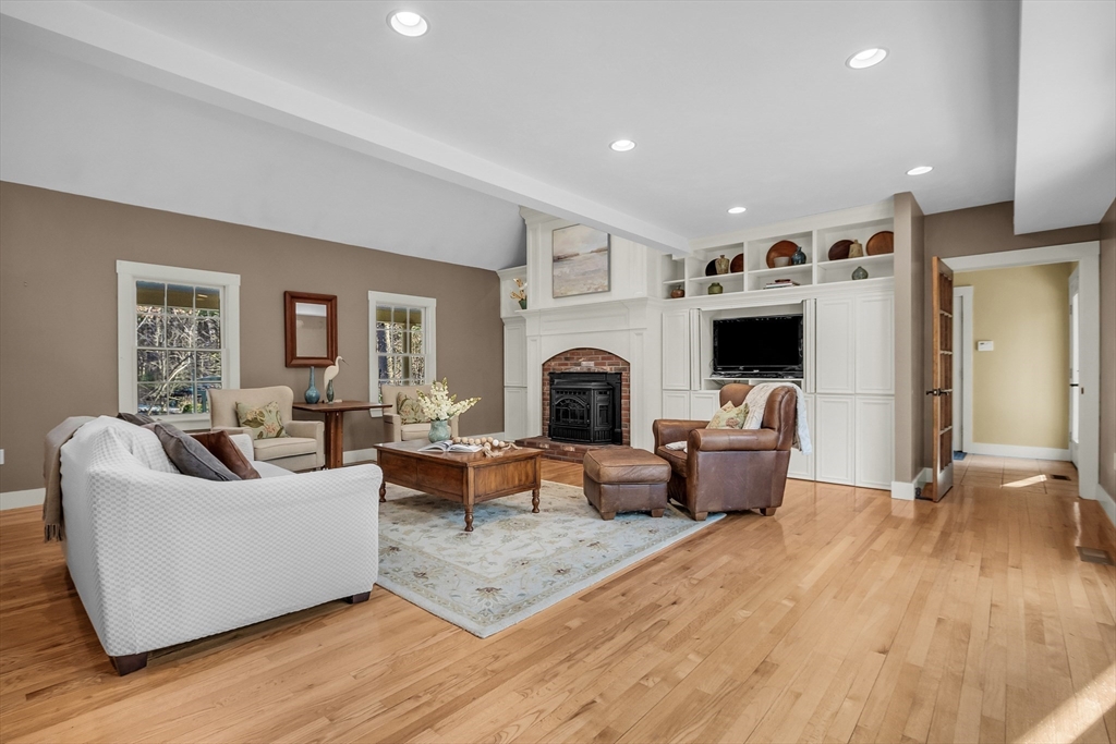 855 Brockelman Road Lancaster, MA 01523 - Photo 4 of 41 Gallery Image 4