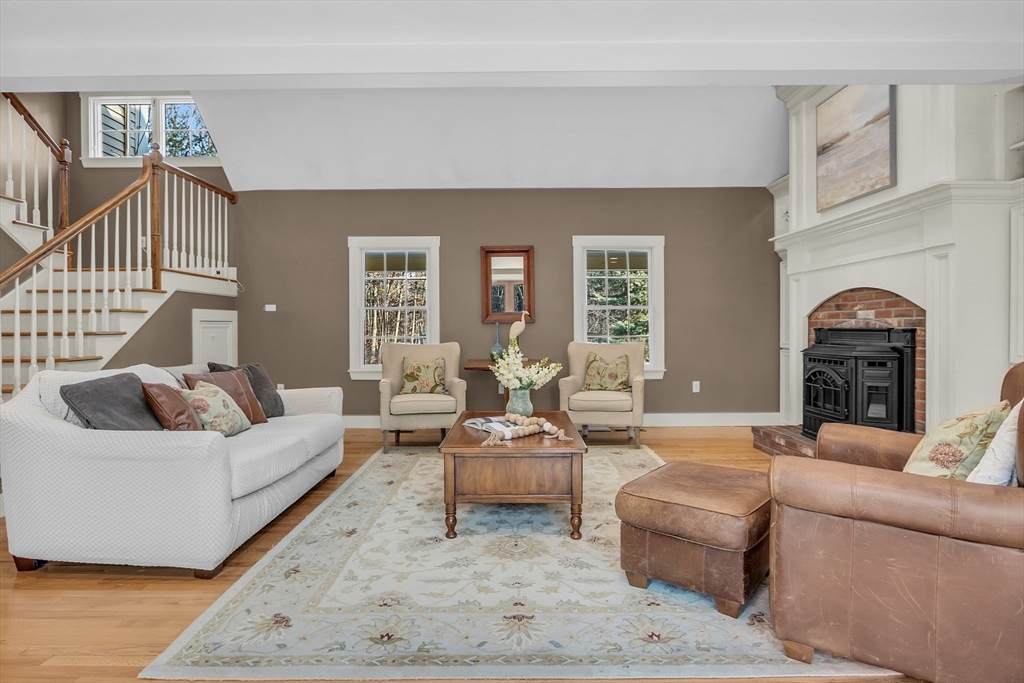 855 Brockelman Road Lancaster, MA 01523 - Photo 5 of 41 Gallery Image 5