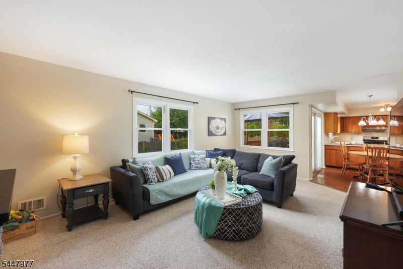 77 Rohill Road Hillsborough, NJ 08844 - Photo 21 of 39 Gallery Image 21