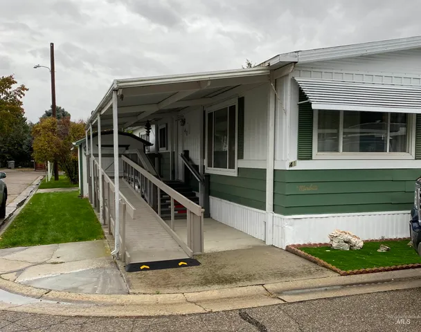$129,500 | 1715 West Flamingo Avenue, Unit 41, Nampa, ID 83651