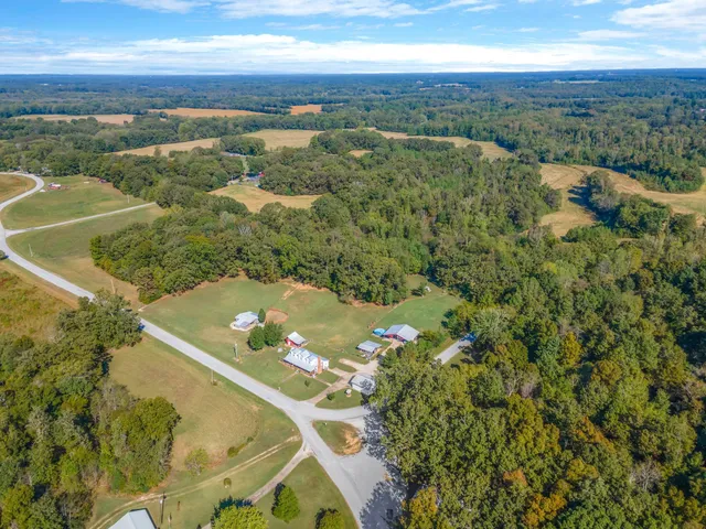 $389,400 | 705 Spanish Grove Road, Buena Vista, TN 38318