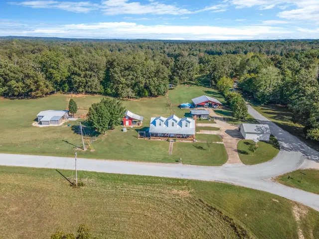 $389,400 | 705 Spanish Grove Road, Buena Vista, TN 38318