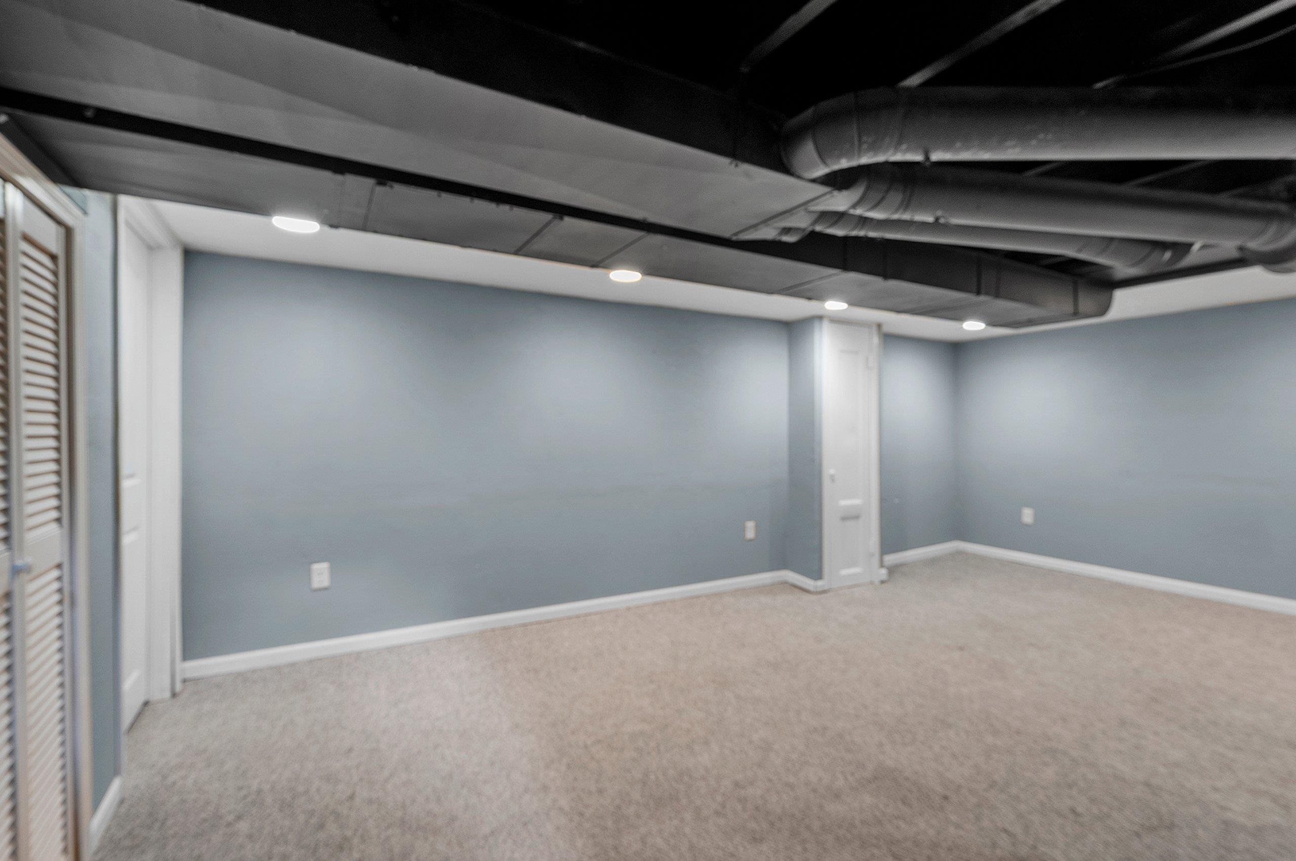 2214 North Division Street Appleton, WI 54911 - Photo 31 of 51