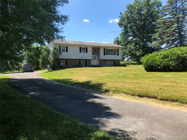 $395,000 | 13 Schoonmaker Drive, Gardiner, NY 12525