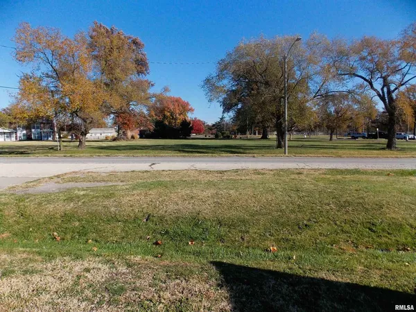 a view of an outdoor space and a yard