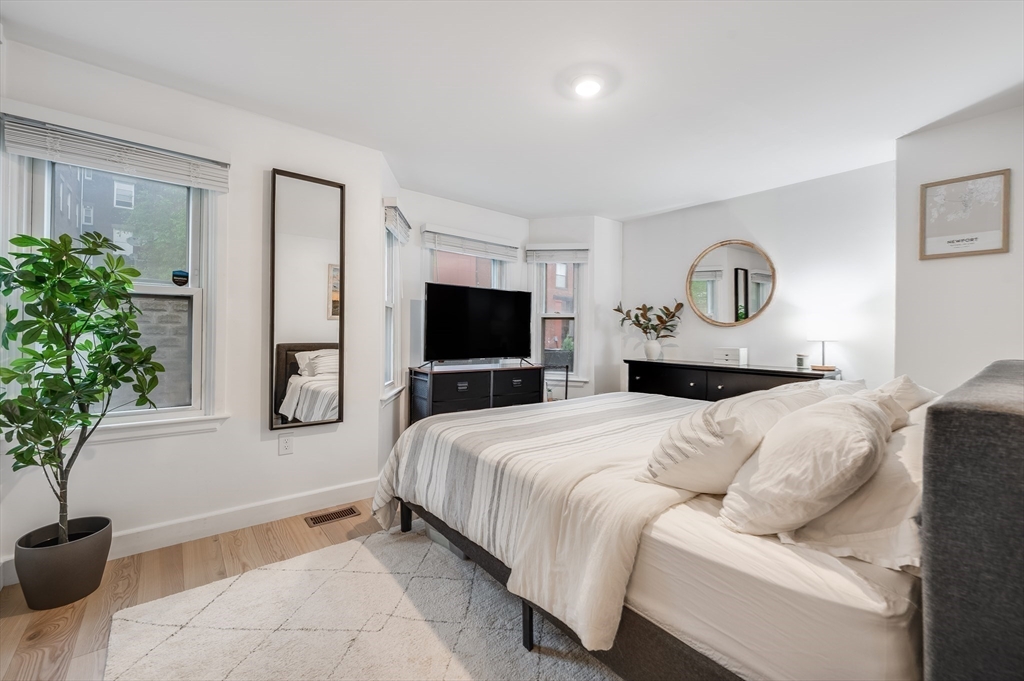 261 Silver Street, Unit 1 Boston, MA 02127 - Photo 11 of 17