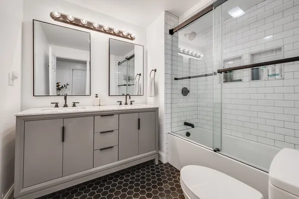 $875,000 | 261 Silver Street, Unit 1, Boston, MA 02127