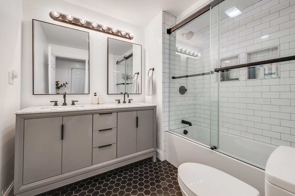 261 Silver Street, Unit 1 Boston, MA 02127 - Photo 14 of 17