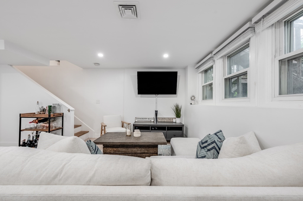 261 Silver Street, Unit 1 Boston, MA 02127 - Photo 3 of 17