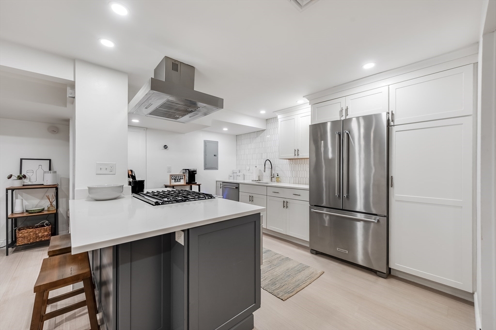 261 Silver Street, Unit 1 Boston, MA 02127 - Photo 6 of 17