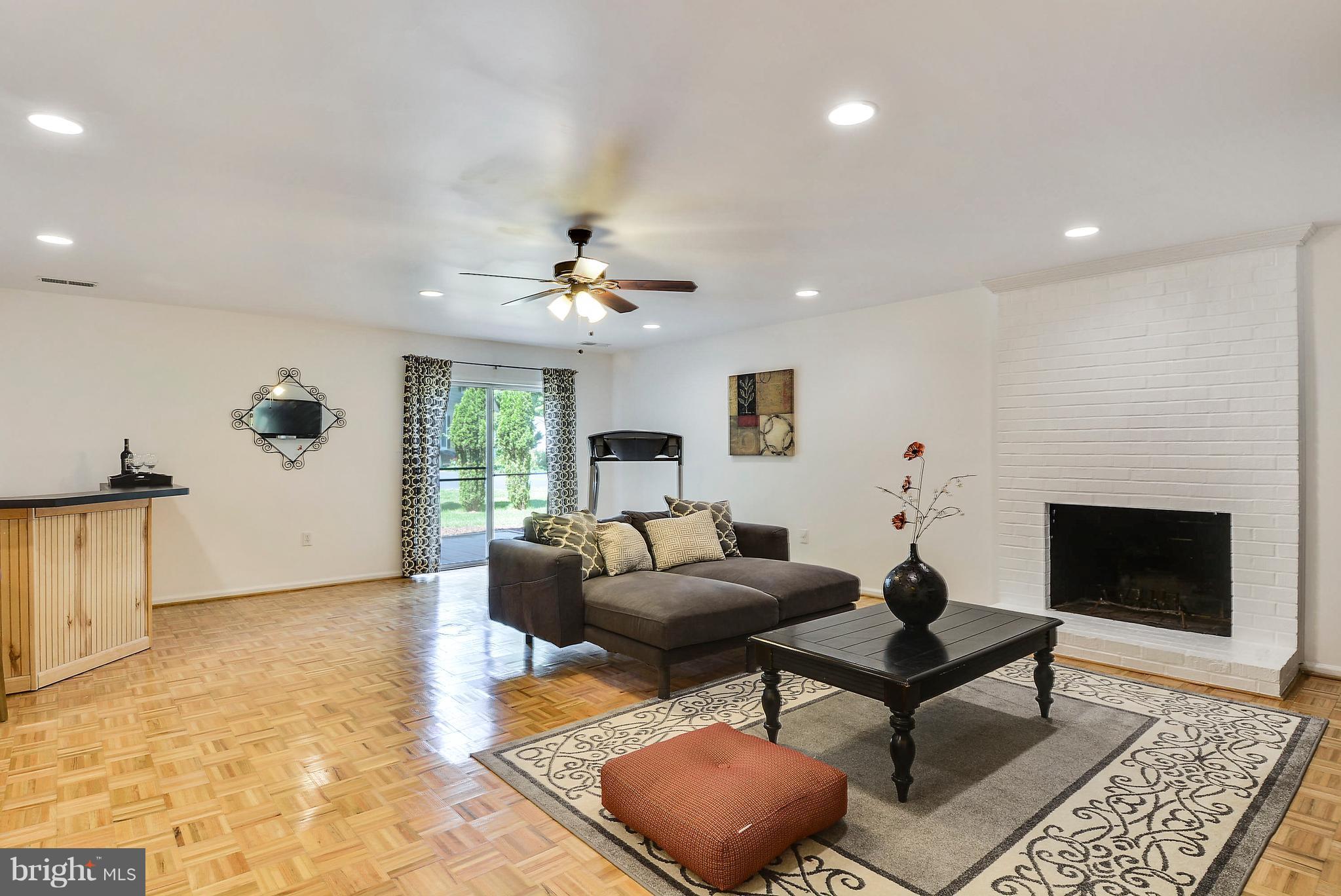 1024 Challedon Road Great Falls, VA 22066 - Photo 23 of 30 Interior (General)