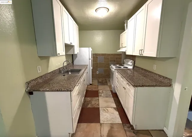 $895,000 | 8016 MacArthur Boulevard, Oakland, CA 94605