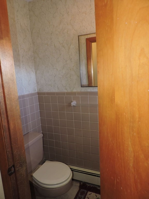 110 Gore Road Webster, MA 01570 - Photo 20 of 42 a bathroom with a toilet and a sink