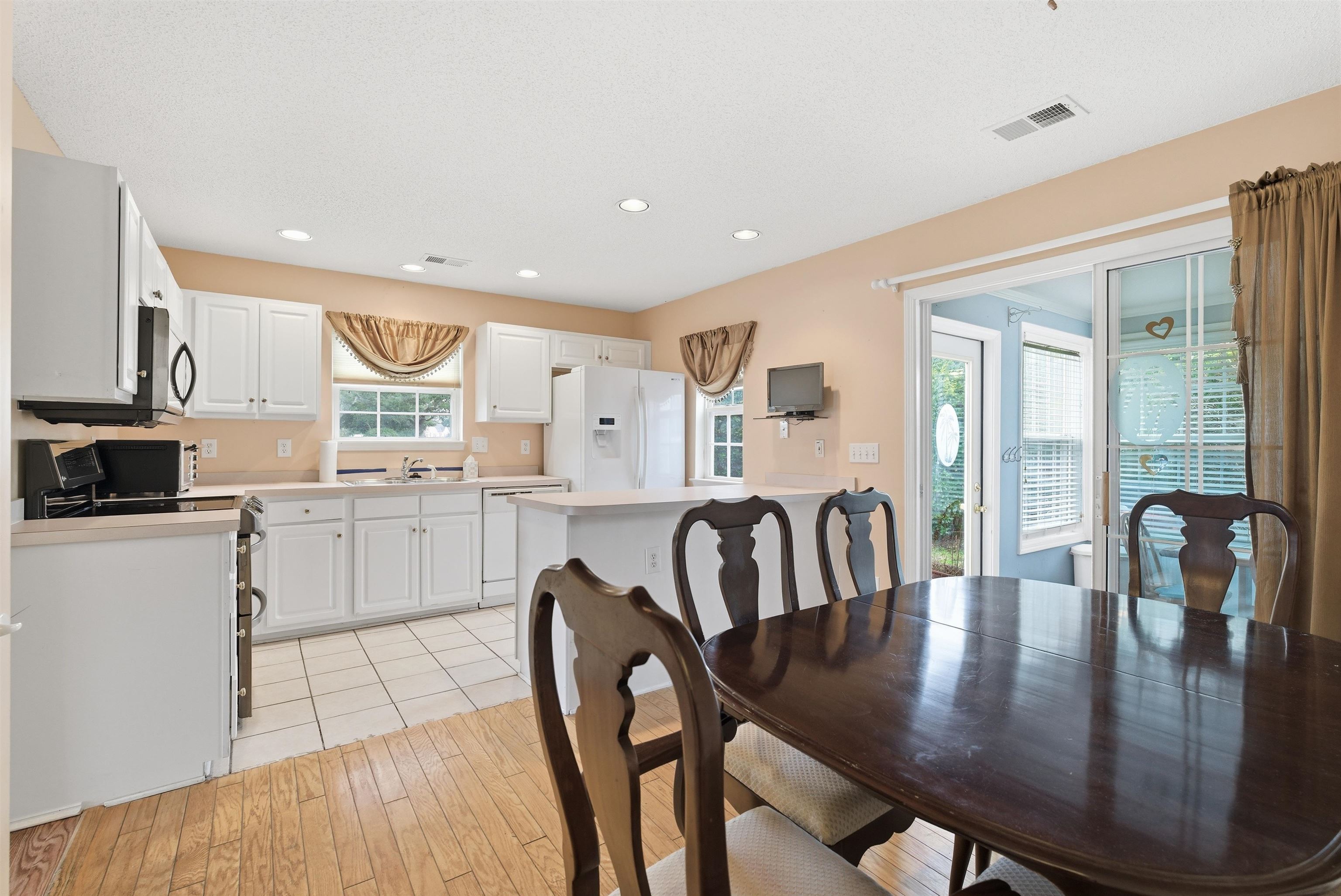 772 Wilshire Lane, Unit 772 Murrells Inlet, SC 29576 - Photo 8 of 31