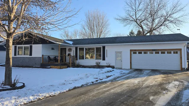 $290,000 | 1114 Bruce Circle, Marshall, MN 56258
