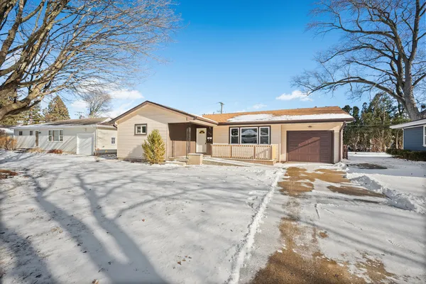 $260,000 | 1118 Holmes Place, DeKalb, IL 60115