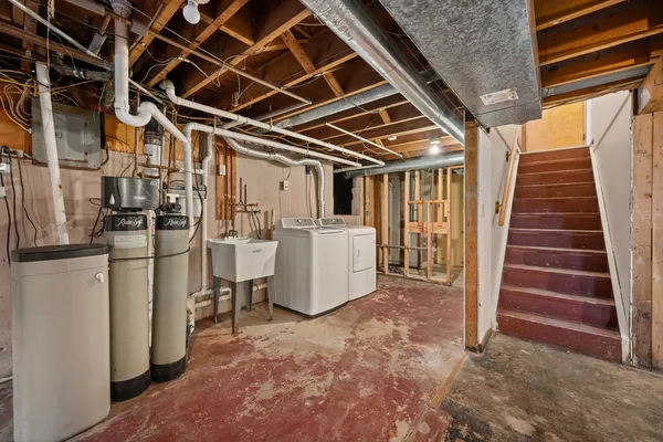 $260,000 | 1118 Holmes Place, DeKalb, IL 60115