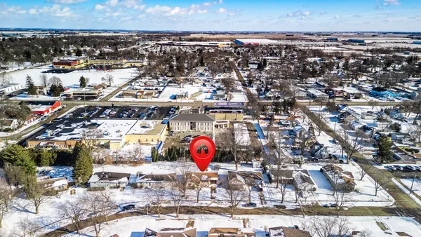 $260,000 | 1118 Holmes Place, DeKalb, IL 60115